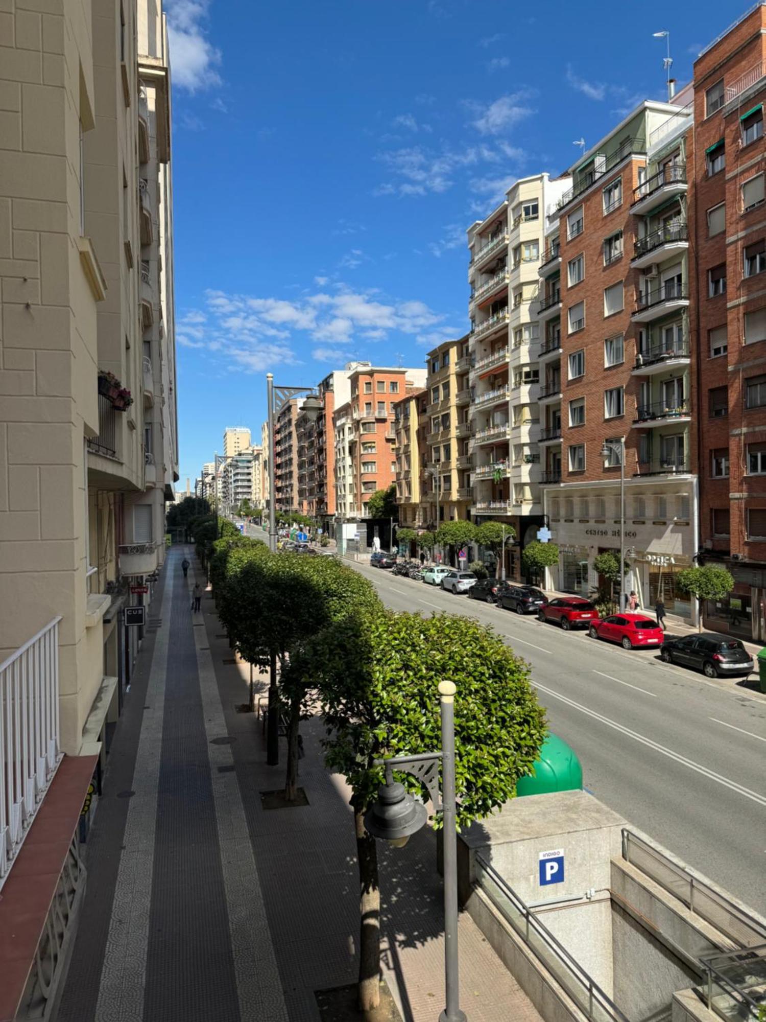 Logrono Centro A Estrenar Wifi Impecable Apartment Luaran gambar