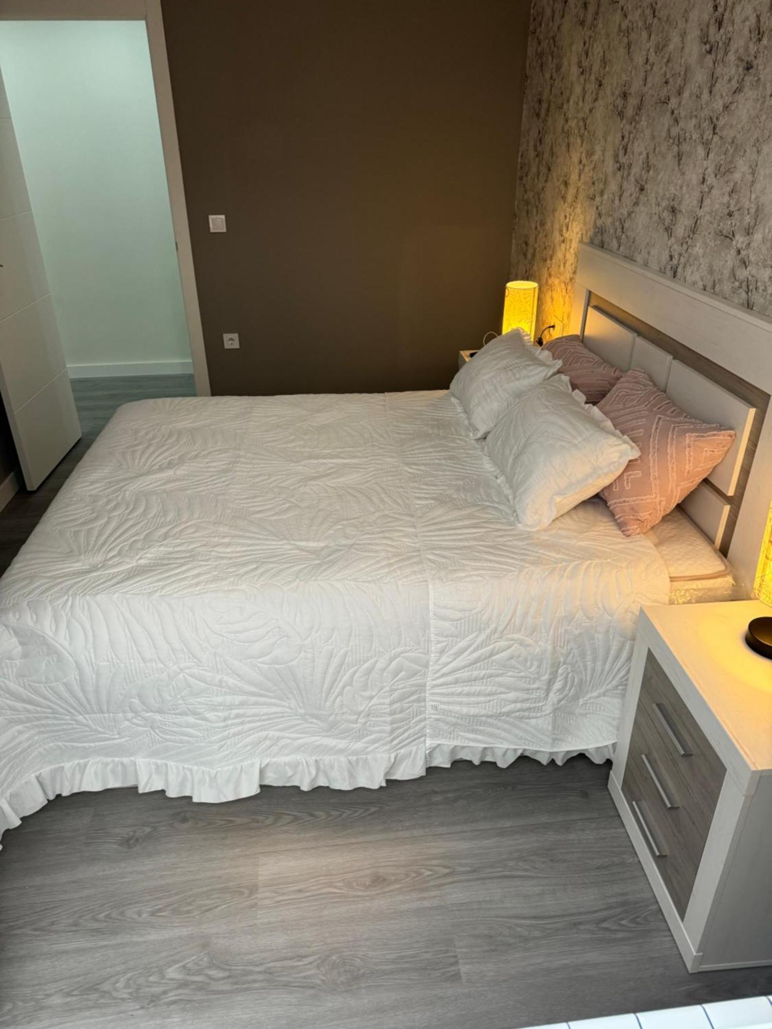 Logrono Centro A Estrenar Wifi Impecable Apartment Luaran gambar